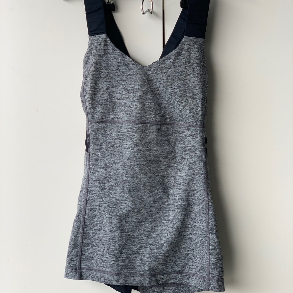 Lululemon crisis cross tank